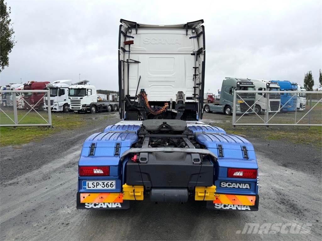 Scania S540 6x2 hidastin Täysilma Vilcēji