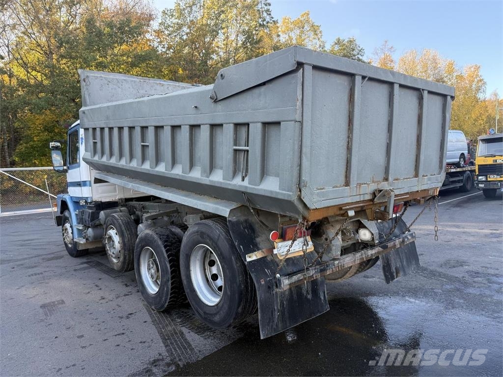 Scania T 113 320 8x2 Kipper