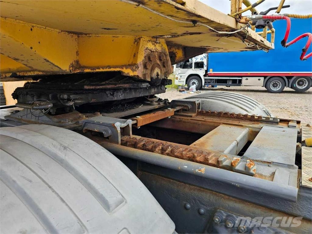 Siimet PPV lavetti ja Scania 144 Hiab 330-5 nosturil Low loader-semi-trailers