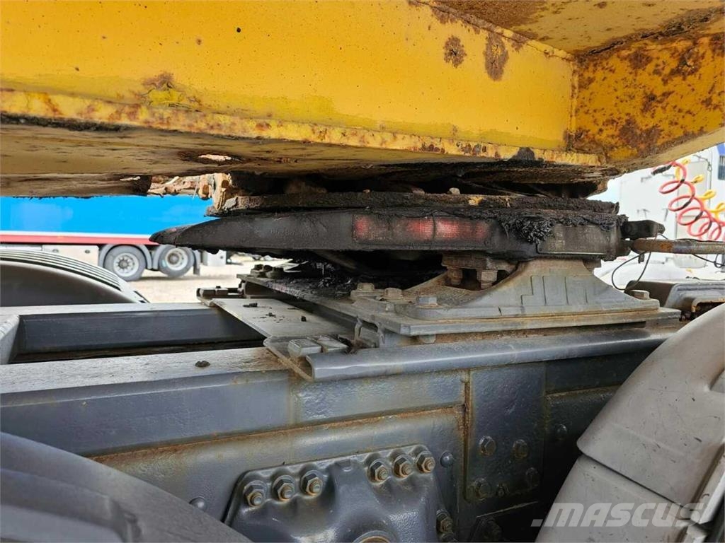 Siimet PPV lavetti ja Scania 144 Hiab 330-5 nosturil Low loader-semi-trailers