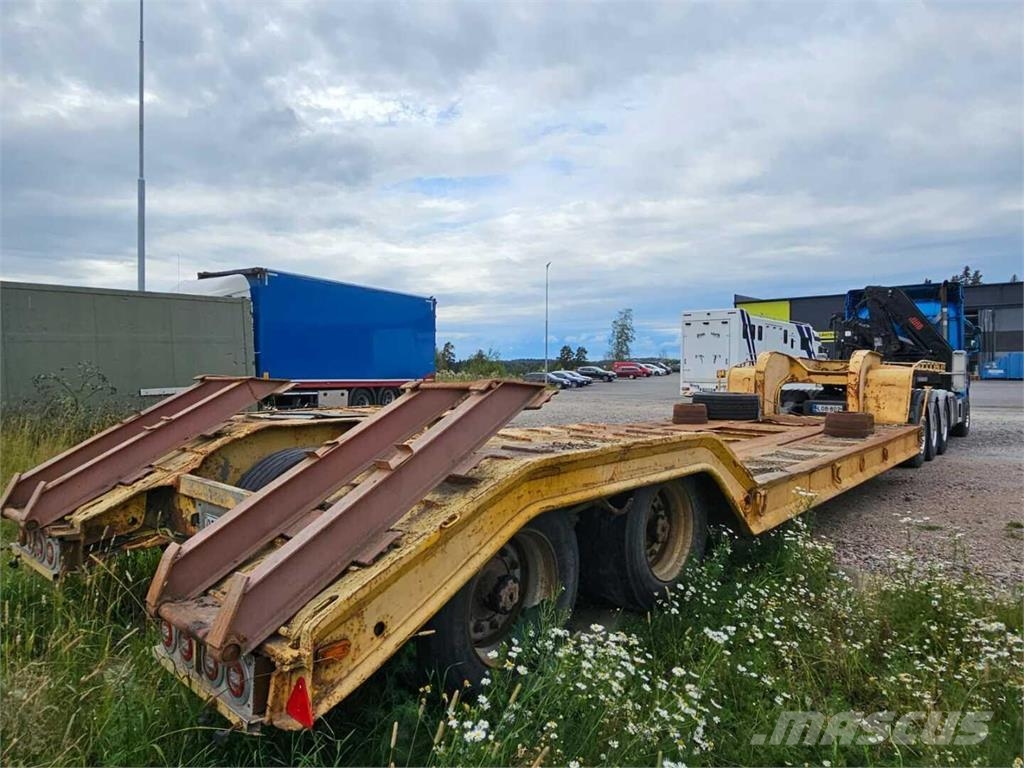 Siimet PPV lavetti ja Scania 144 Hiab 330-5 nosturil Low loader-semi-trailers