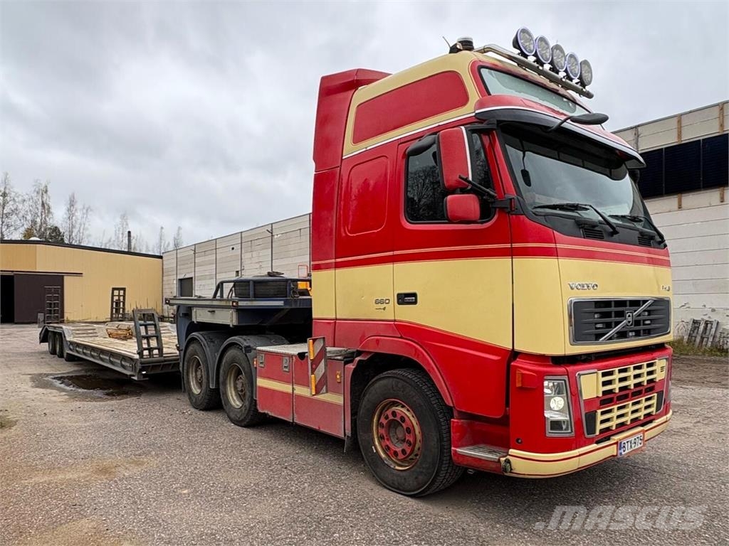 Siimet T390-56 + Volvo FH16 660 Yhdistelmä 로우 로더-세미 트레일러