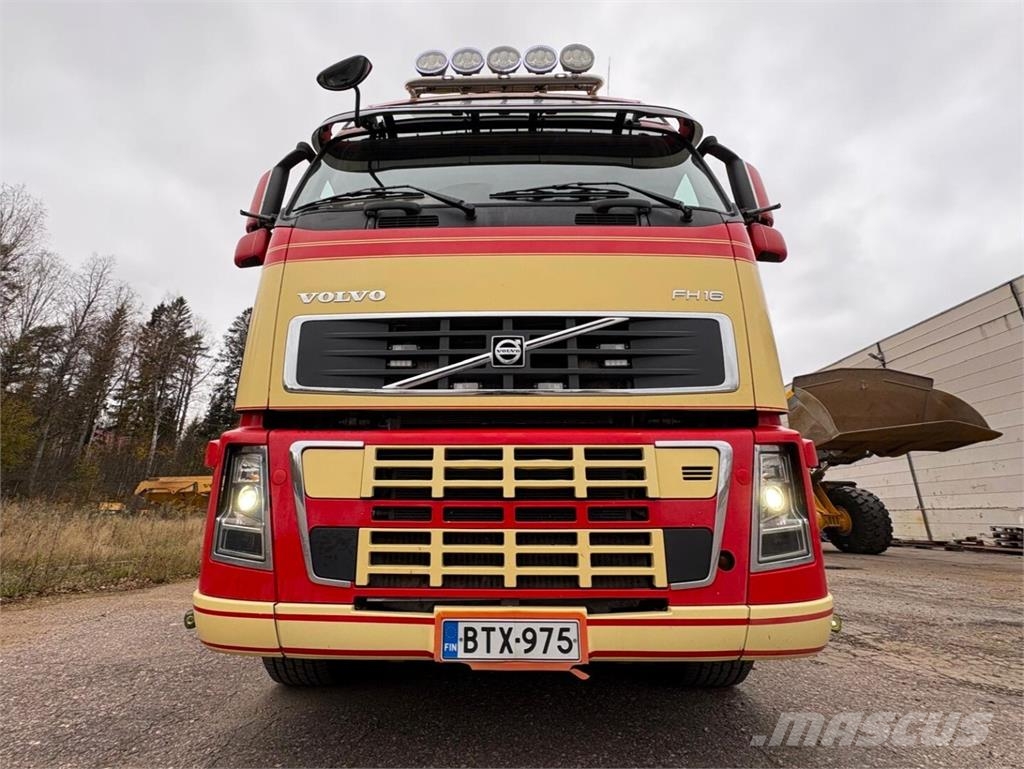 Siimet T390-56 + Volvo FH16 660 Yhdistelmä 로우 로더-세미 트레일러