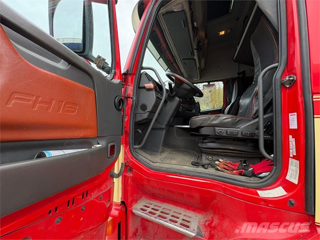 Siimet T390-56 + Volvo FH16 660 Yhdistelmä 로우 로더-세미 트레일러