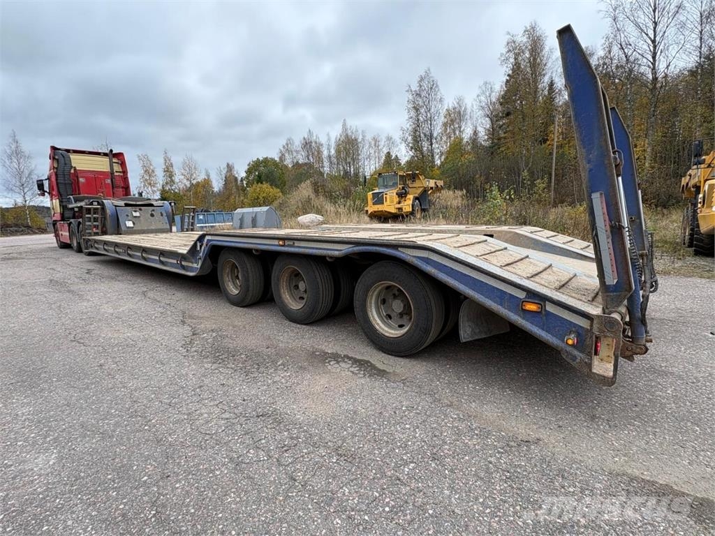 Siimet T390-56 + Volvo FH16 660 Yhdistelmä 로우 로더-세미 트레일러