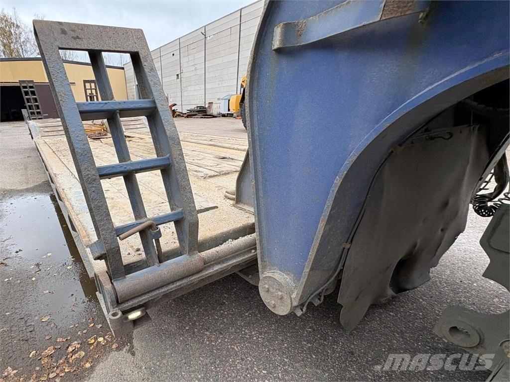 Siimet T390-56 + Volvo FH16 660 Yhdistelmä 로우 로더-세미 트레일러