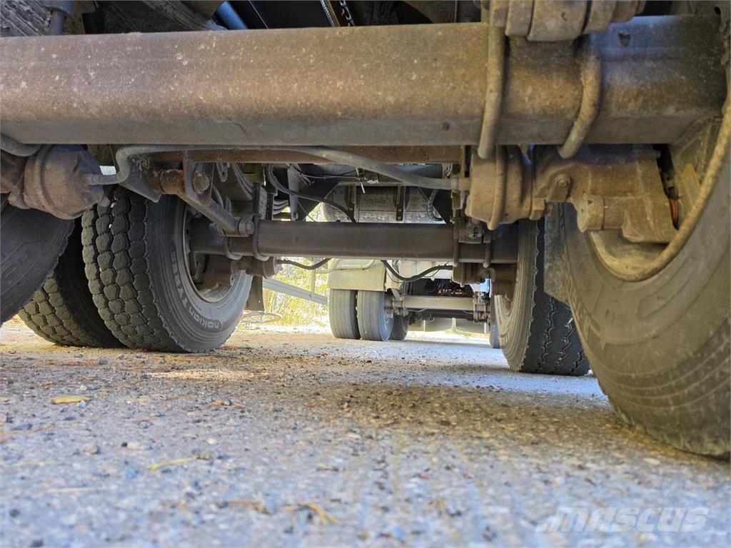 Sisu CM16M 8x4 Tienhoitoauto Pilsētas atkritumvedēji