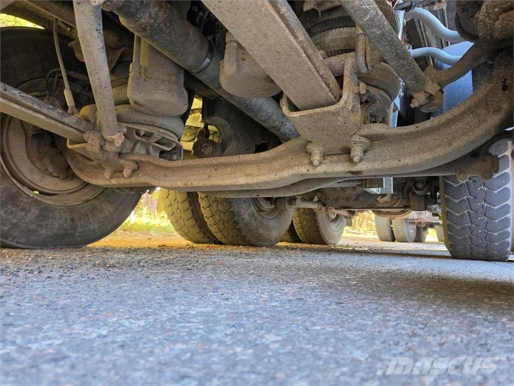 Sisu CM16M 8x4 Tienhoitoauto Pilsētas atkritumvedēji