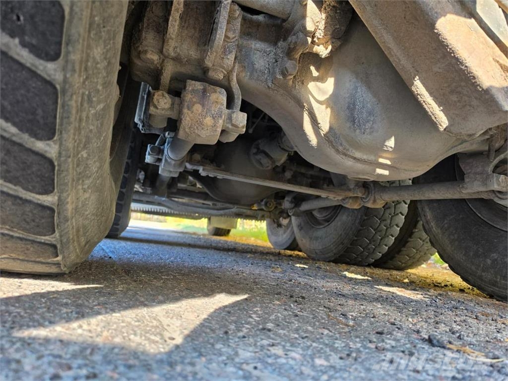 Sisu CM16M 8x4 Tienhoitoauto Pilsētas atkritumvedēji