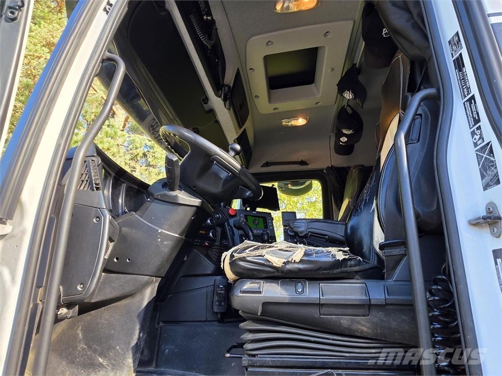 Sisu CM16M 8x4 Tienhoitoauto Pilsētas atkritumvedēji