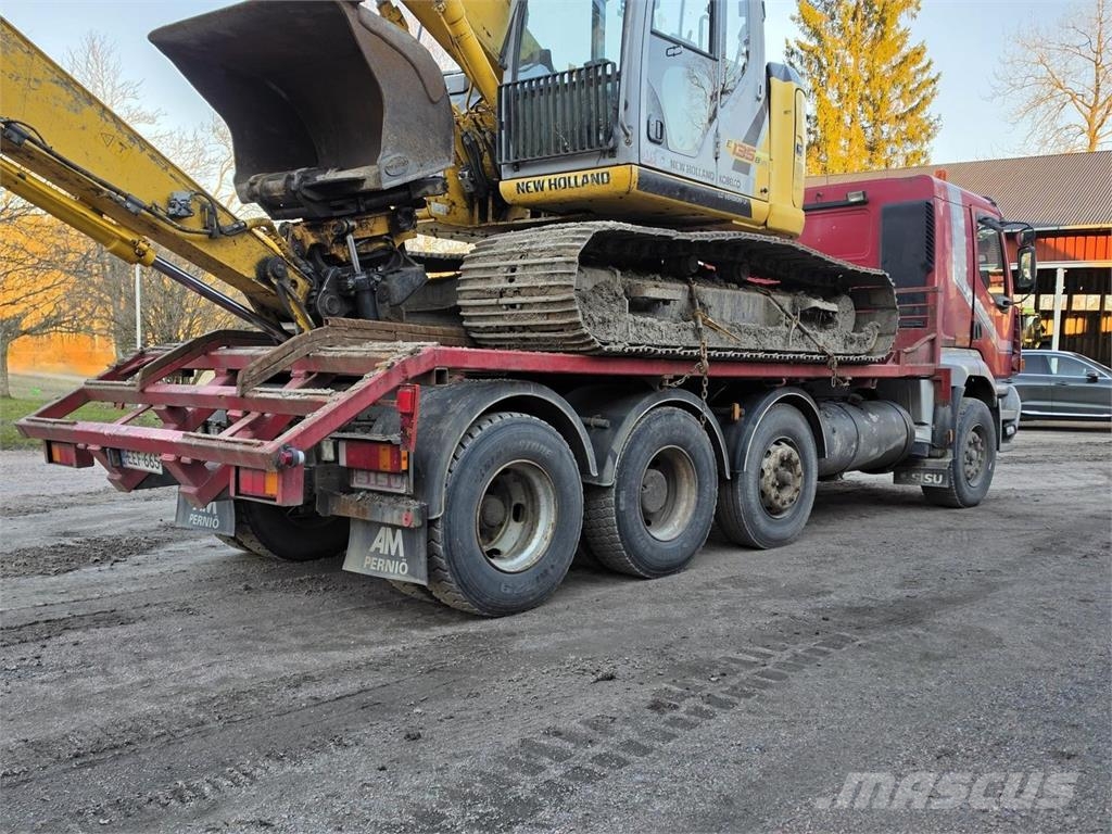 Sisu E11 410 8X2 Kaivinkoneritilä Kamioni za prijevoz šumskih strojeva