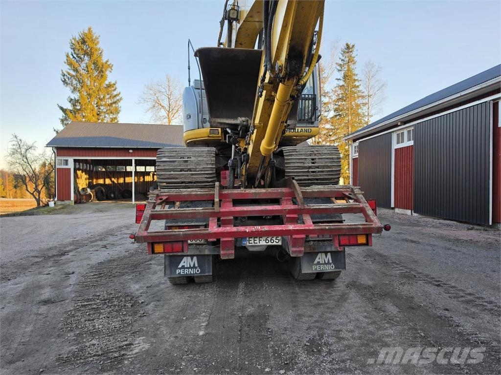 Sisu E11 410 8X2 Kaivinkoneritilä Kamioni za prijevoz šumskih strojeva