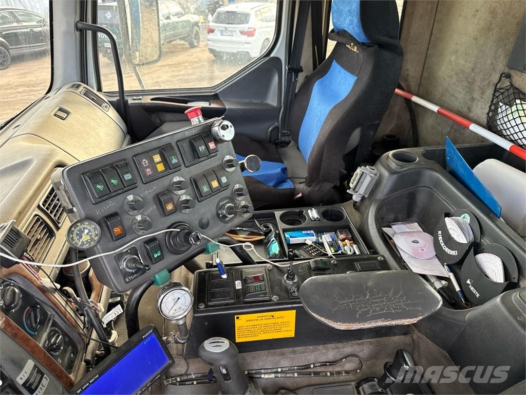 Sisu E11 420 Otros camiones