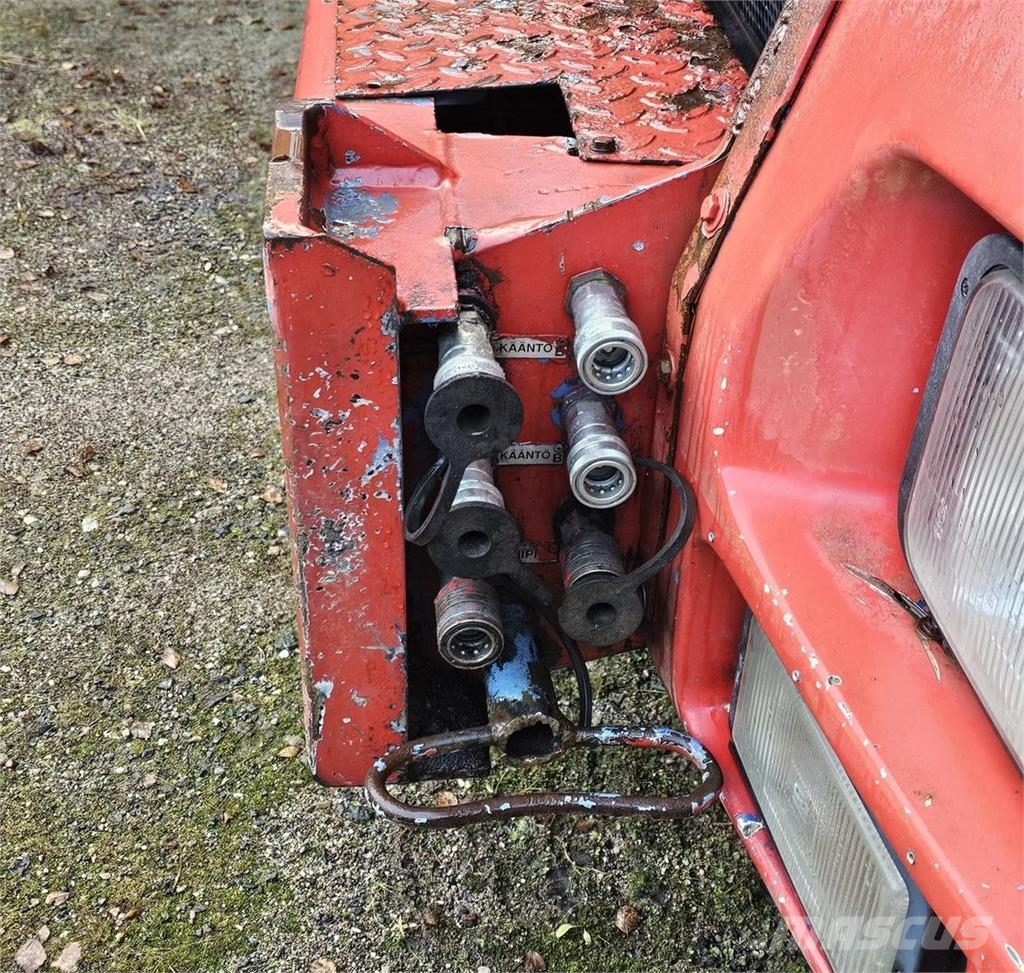 Sisu E11 6X2 Tiehoitoauto Pojazdy komunalne