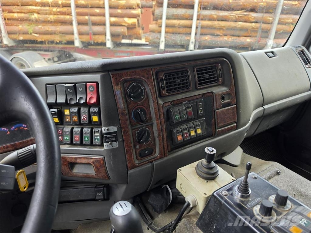 Sisu E11 8X2 Tienhoitoauto Pilsētas atkritumvedēji
