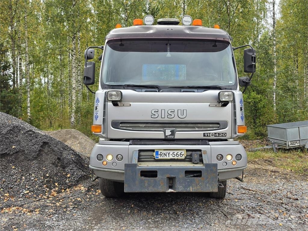 Sisu E11 8X2 Tienhoitoauto Pilsētas atkritumvedēji