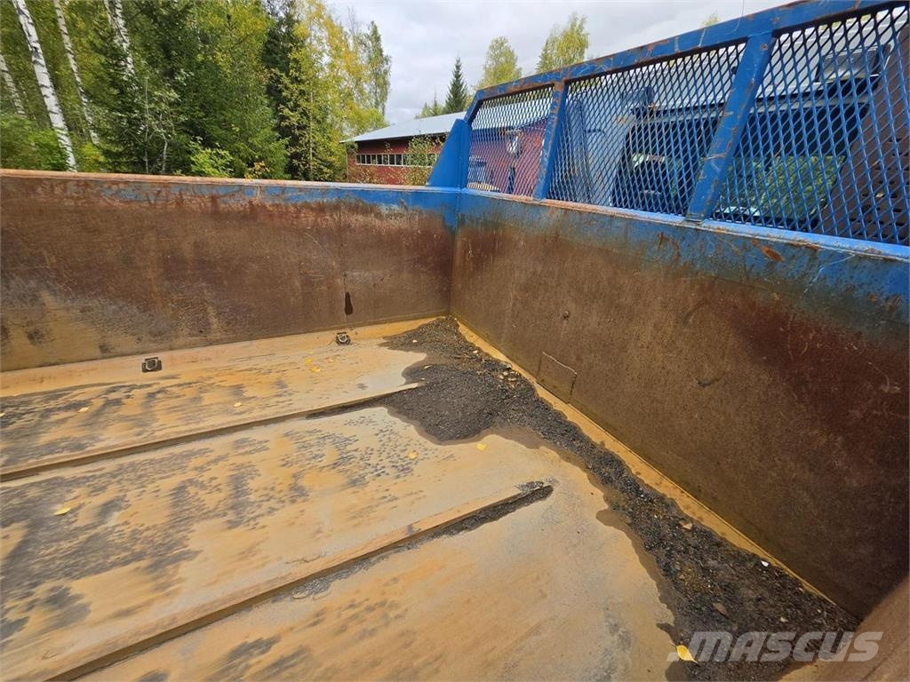 Sisu E11 8X2 Tienhoitoauto Pilsētas atkritumvedēji