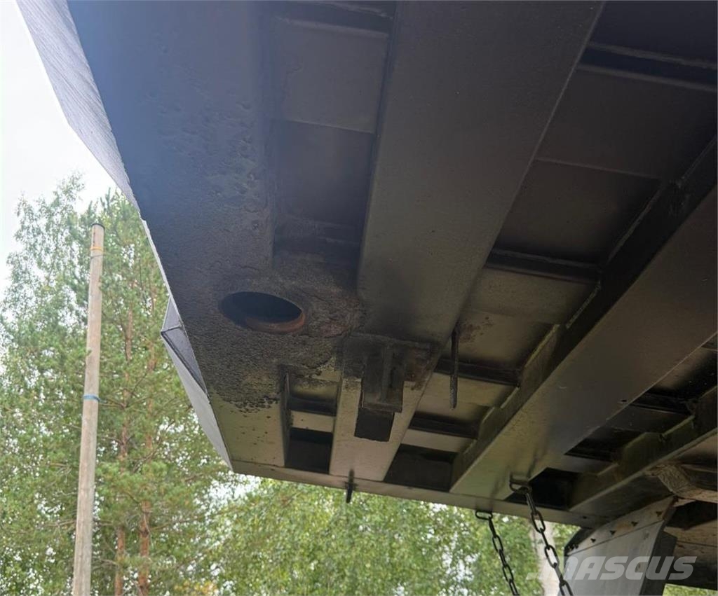 Sisu E11M 8X2 Sora-auto Bañeras basculantes usadas