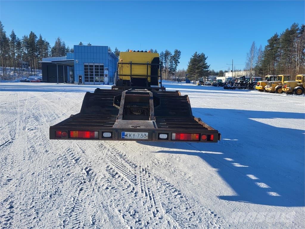 Sisu E12 480 Camiones de transporte de maquinaria forestal
