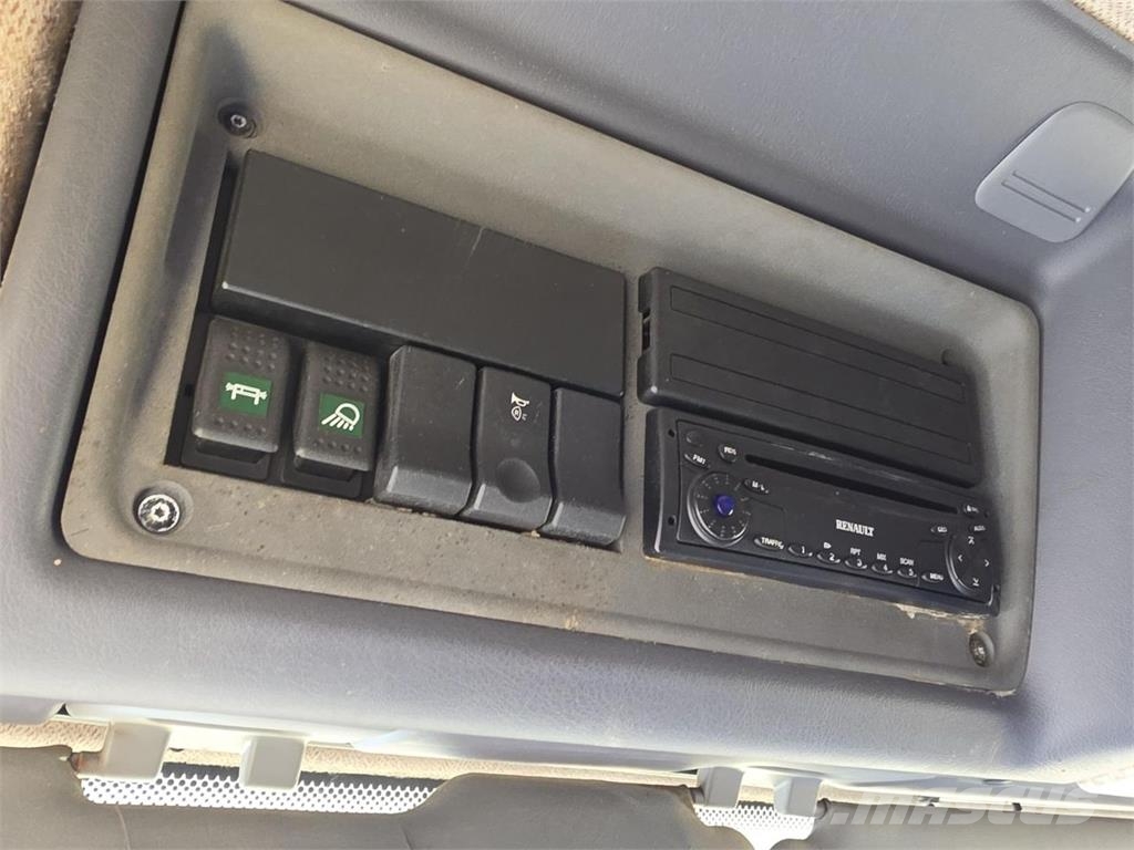 Sisu E12 480 8X2 Rehuyhdistelmä Otros camiones