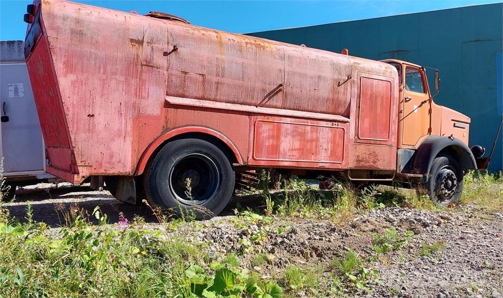Sisu Kontio-Sisu painehuuhteluauto Andre