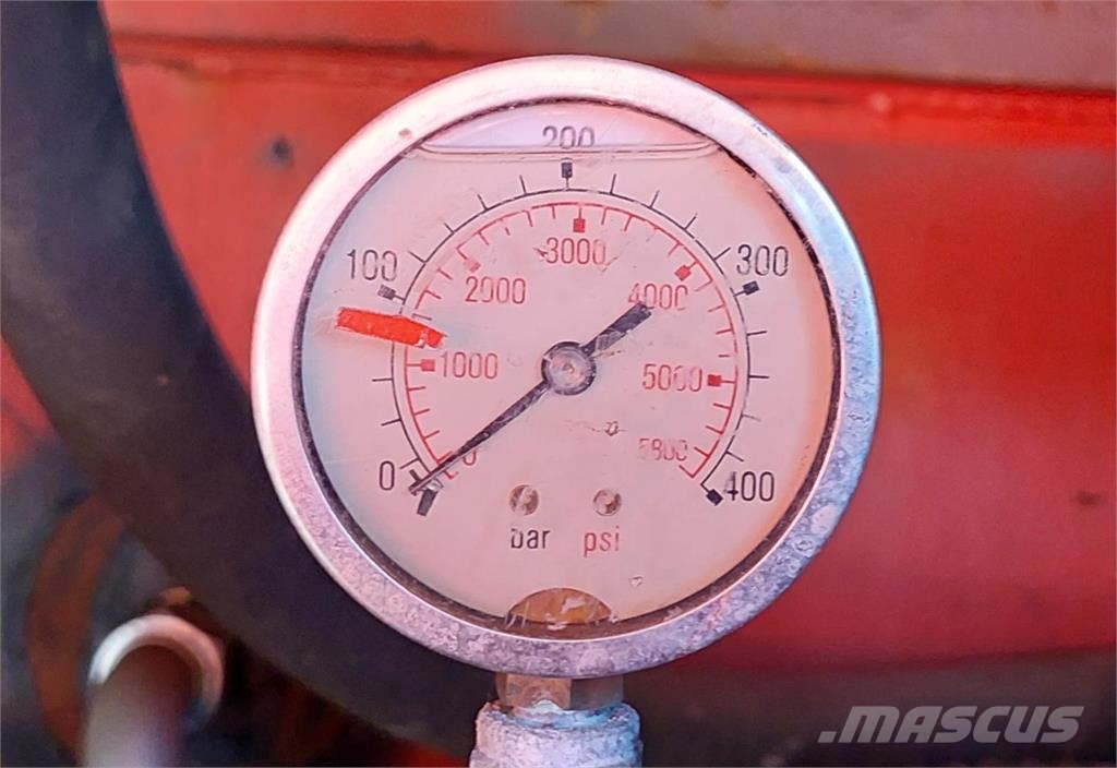 Sisu Kontio-Sisu painehuuhteluauto Andre