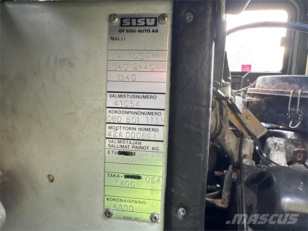Sisu NA-140BT Umpikorikuorma-autot