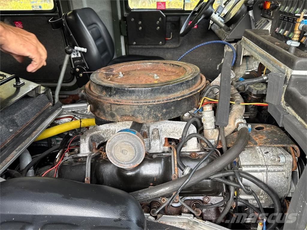 Sisu NA-140BT Umpikorikuorma-autot