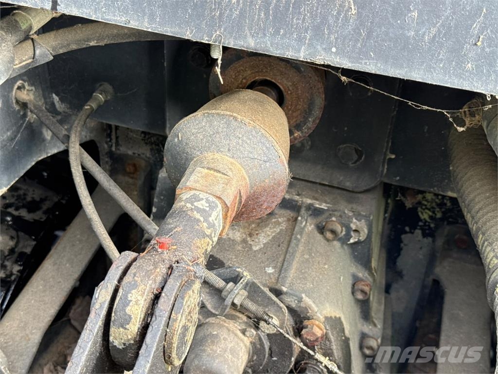 Sisu NA-140BT Umpikorikuorma-autot