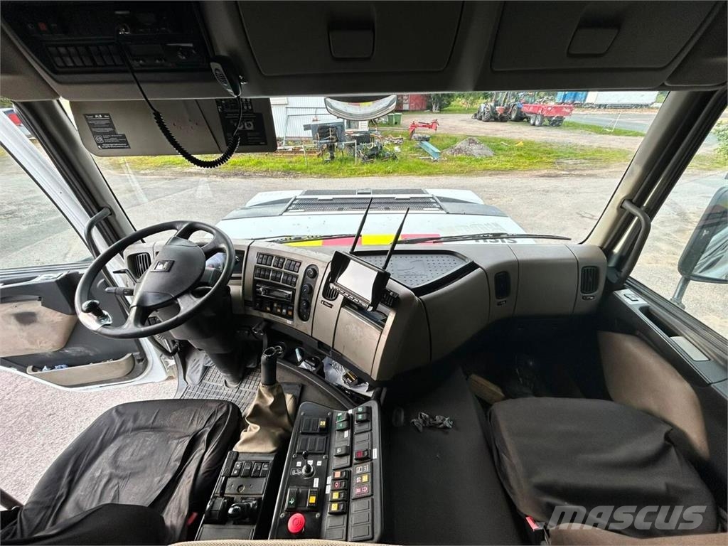 Sisu R500 شاحنات قلابة