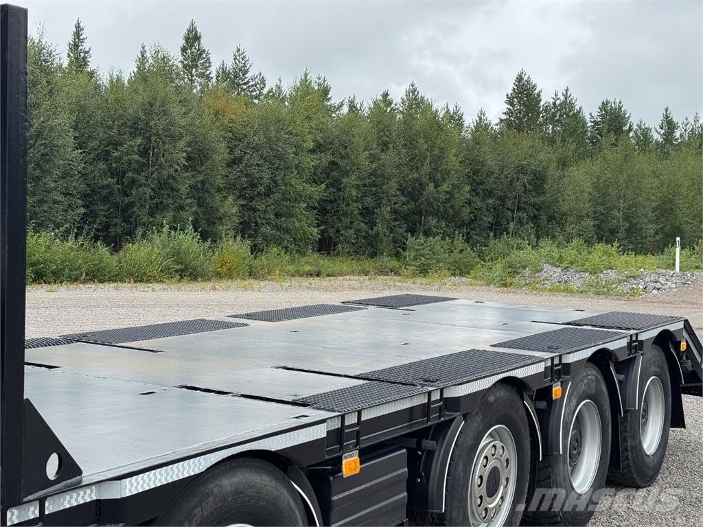 Sisu R500 10x4 Camiones de transporte de maquinaria forestal