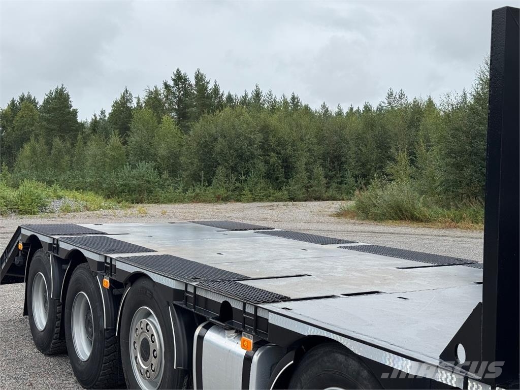Sisu R500 10x4 Camiones de transporte de maquinaria forestal