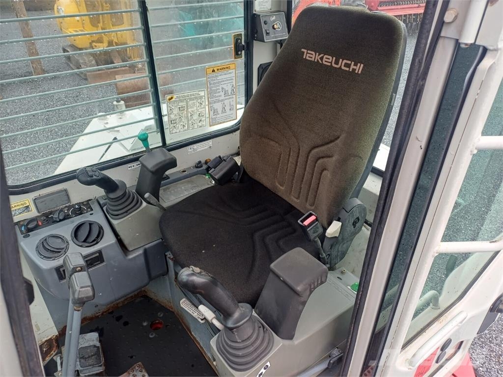 Takeuchi TB180FR Kallistuvalla liittimellä Vidēja lieluma ekskavatori 7 t - 12 t