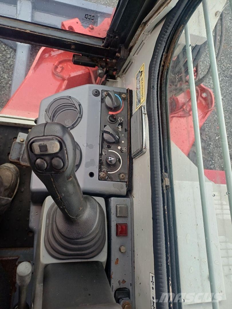Takeuchi TB180FR Kallistuvalla liittimellä Vidēja lieluma ekskavatori 7 t - 12 t