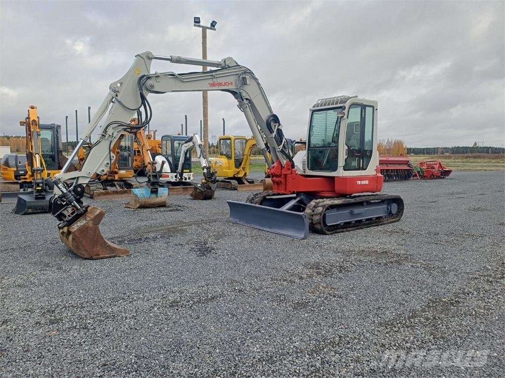 Takeuchi TB180FR Kallistuvalla liittimellä Vidēja lieluma ekskavatori 7 t - 12 t