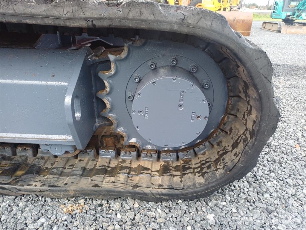 Takeuchi TB180FR Kallistuvalla liittimellä Vidēja lieluma ekskavatori 7 t - 12 t