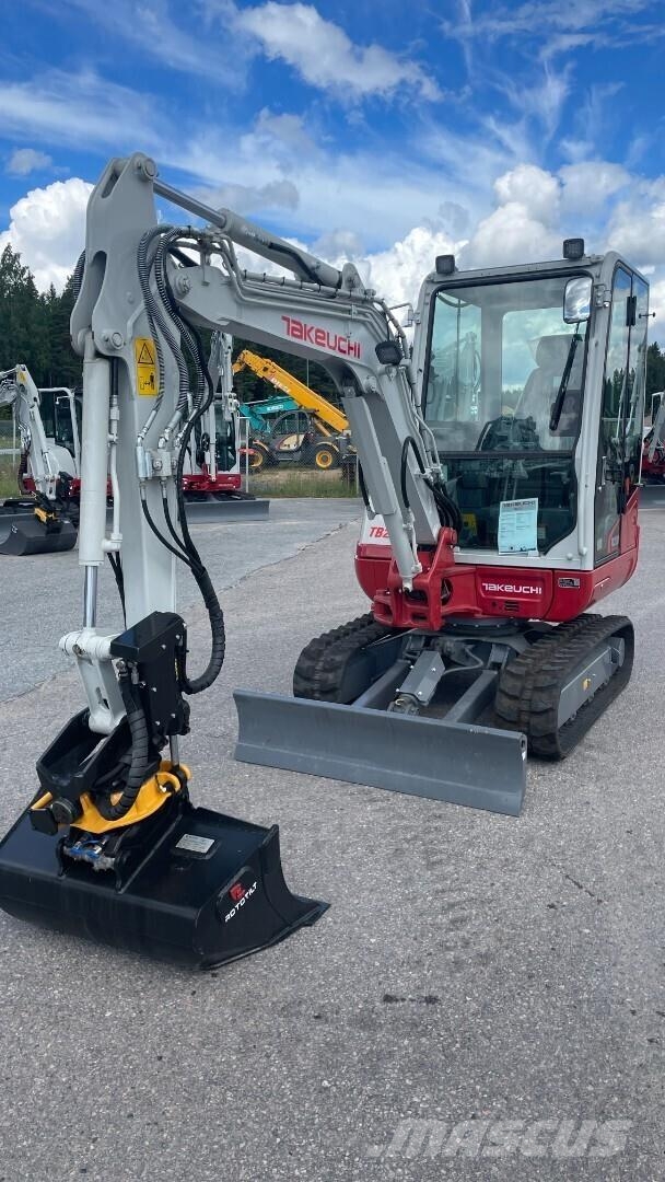 Takeuchi TB230 Engcon Εκσκαφάκι (διαβολάκι) < 7t