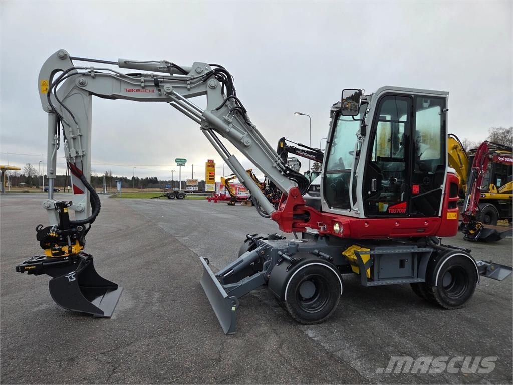 Takeuchi TB370w Lastik tekerli ekskavatörler