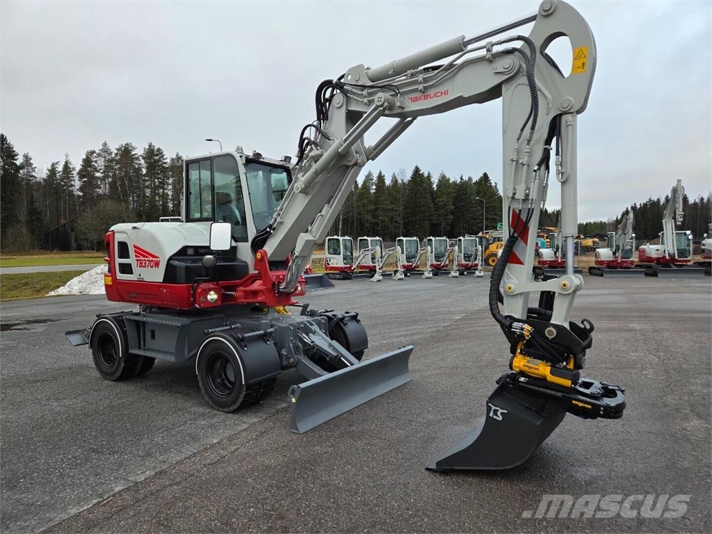 Takeuchi TB370w Lastik tekerli ekskavatörler