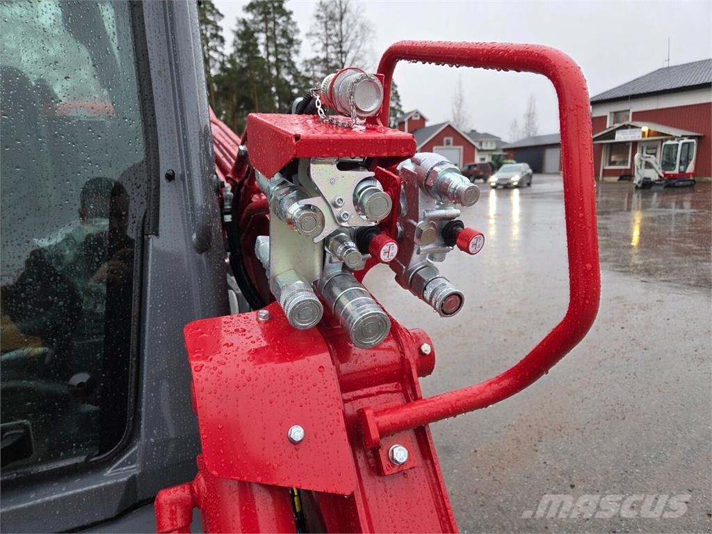 Takeuchi TL12v-2 Skid steer loderler