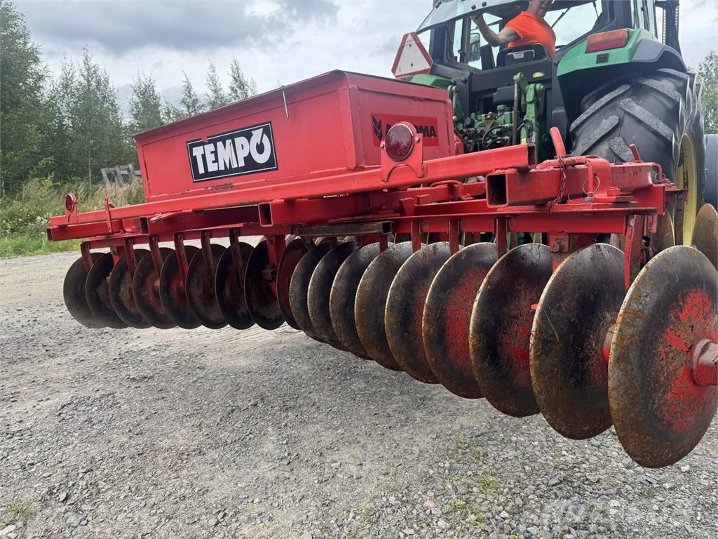 Tempo 3M HYVÄKUNTOINEN LAUTASMUOKKAIN EDULLISESTI Дискови брани