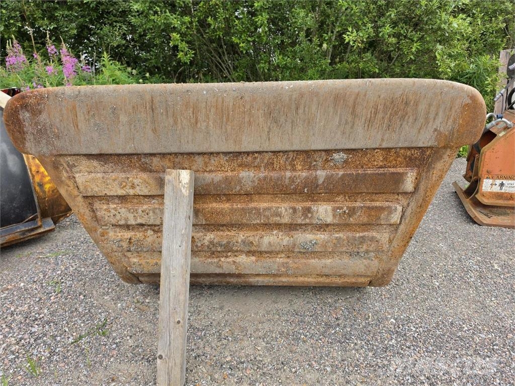  Terästyö T.Salminen Oy Kallistuva Luiskakauha NTP3 Buckets
