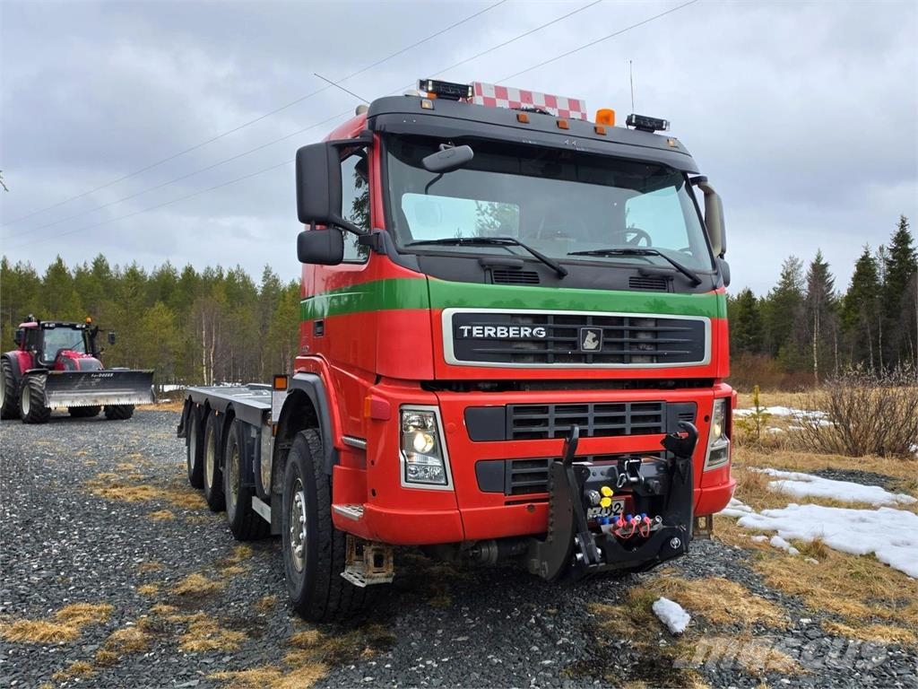 Terberg FM-2000-T Kaivinkoneritilä 8X8 Грузовики для лесозаготовок