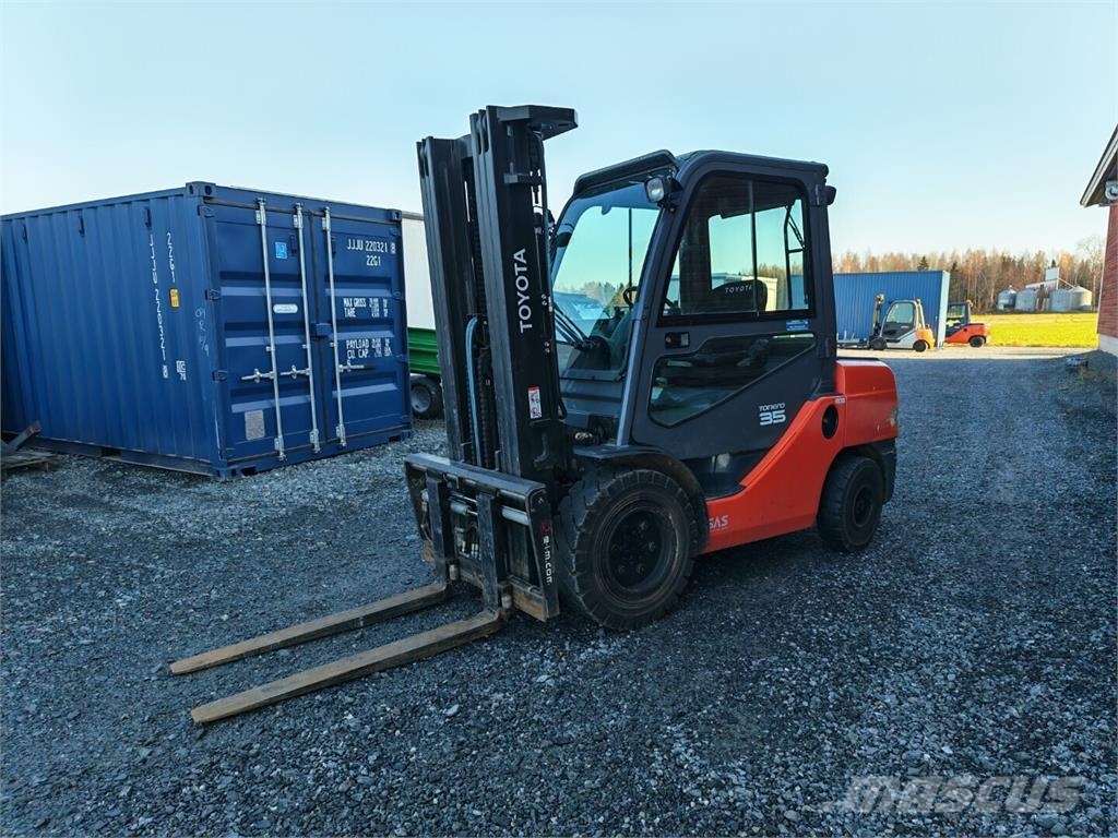 Toyota 02-8FDJF35 konttikone Dieseltrukit