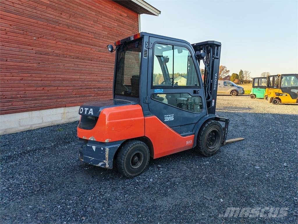 Toyota 02-8FDJF35 konttikone Dieseltrukit