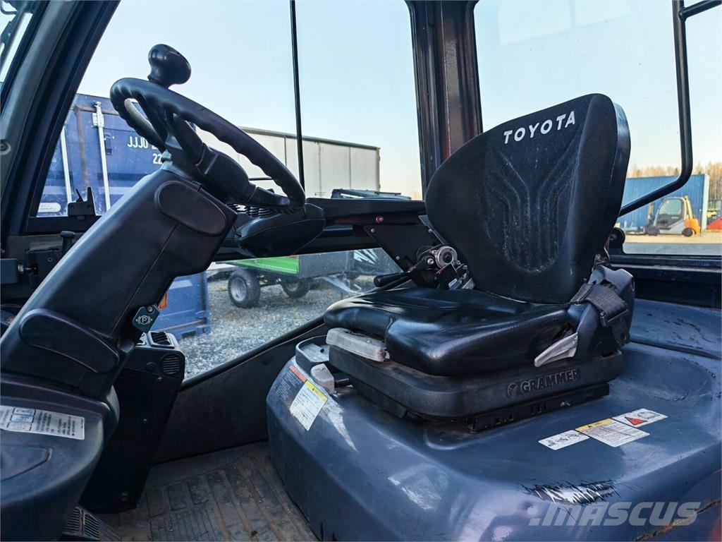 Toyota 02-8FDJF35 konttikone Dieseltrukit