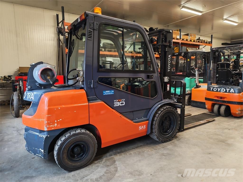 Toyota 02-8FGF30 LPG vozíky