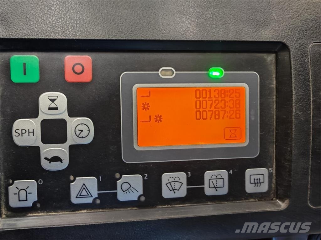 Toyota 8FBMT35 (tunnit vain 787 h) Elektritõstukid