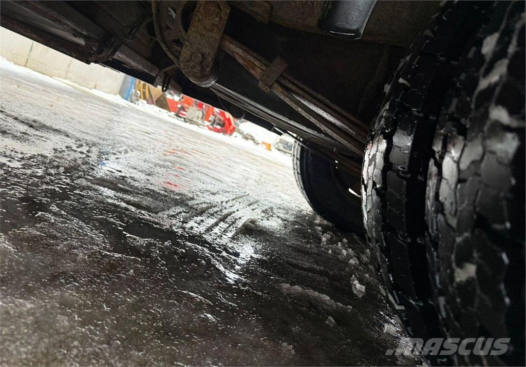 Toyota Salvador Caetano Bussi 24 paikkaa Autobuses tipo pullman