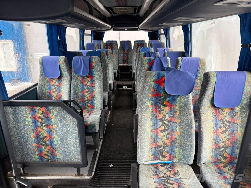 Toyota Salvador Caetano Bussi 24 paikkaa Autobuses tipo pullman
